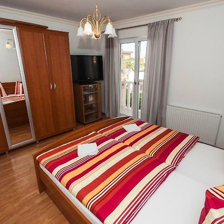 House Bacak - Apartment & Wellness-Studio Baška Voda エクステリア 写真