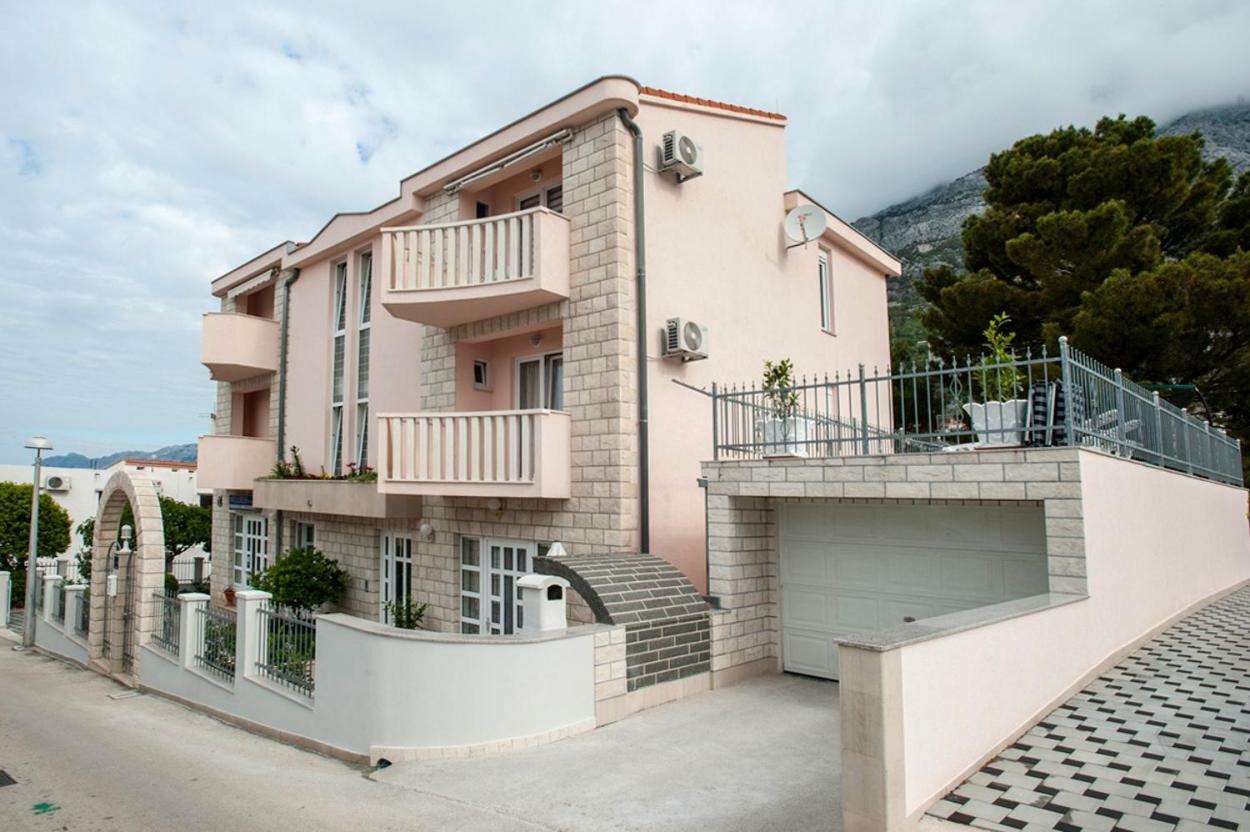 House Bacak - Apartment & Wellness-Studio Baška Voda エクステリア 写真