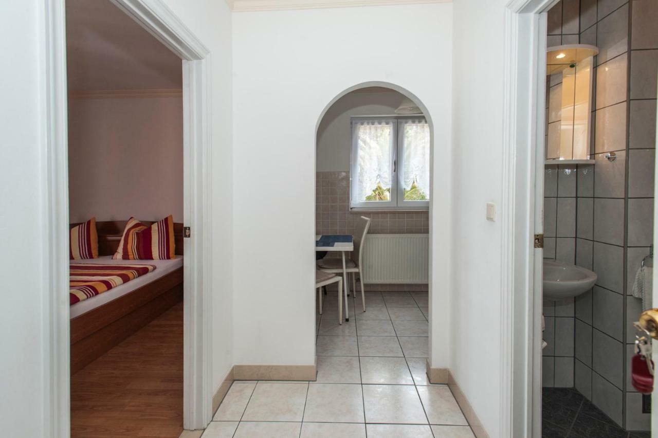 House Bacak - Apartment & Wellness-Studio Baška Voda エクステリア 写真