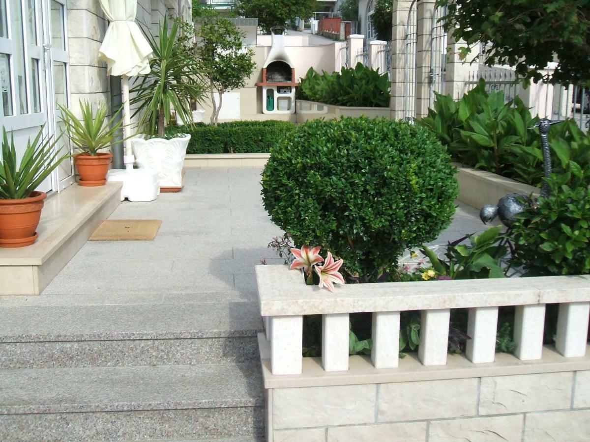 House Bacak - Apartment & Wellness-Studio Baška Voda エクステリア 写真